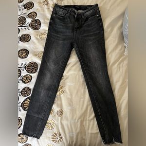 Skinny Judy Blue blackish-grey crop. Size 9/29, fits similar to women’s 10.